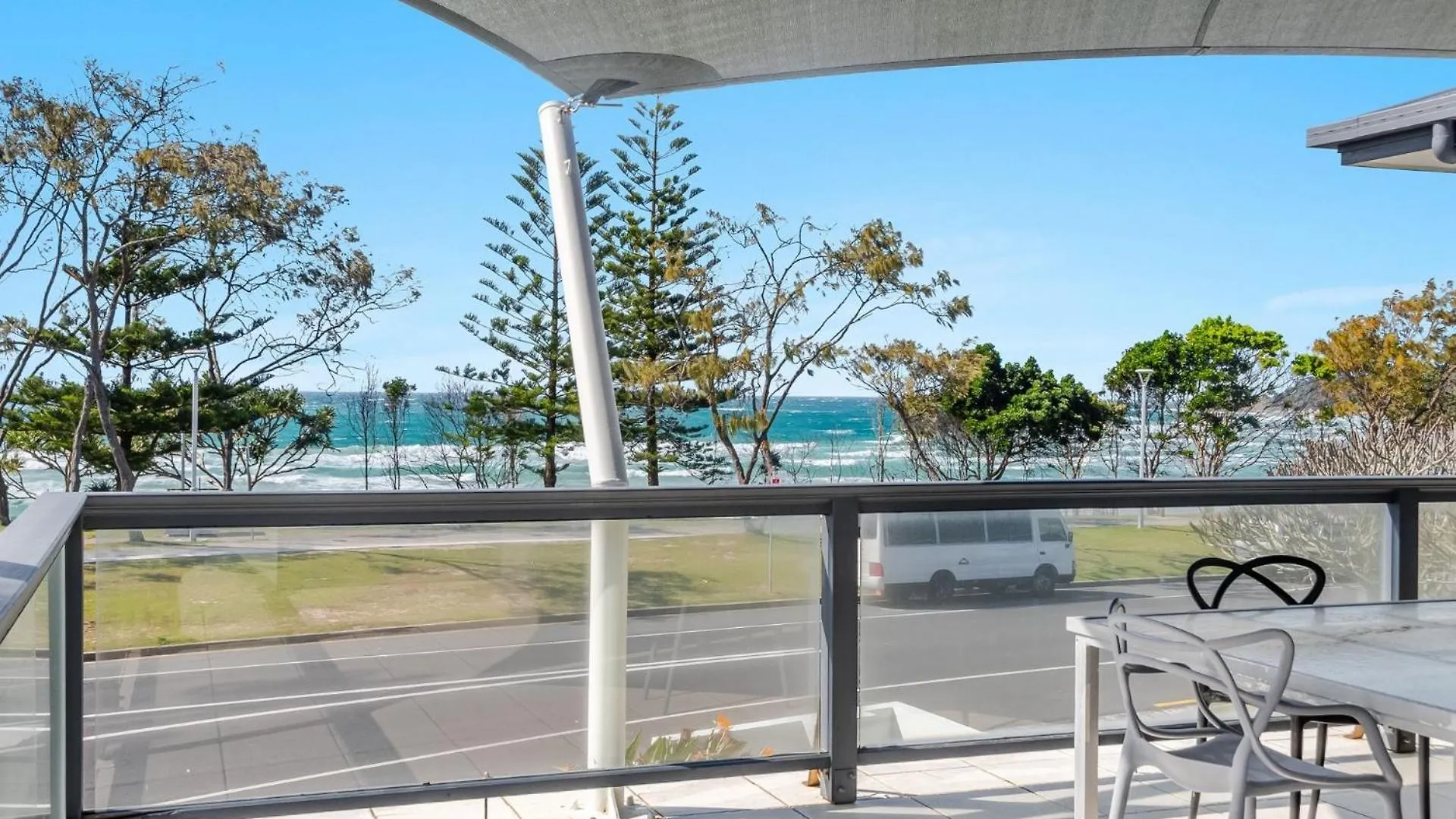 Beach Front Beach Break 2 Byron Bay Apartment