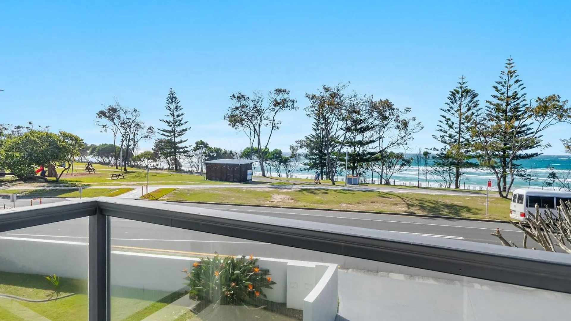 Apartment Beach Front Beach Break 2 Byron Bay Australia